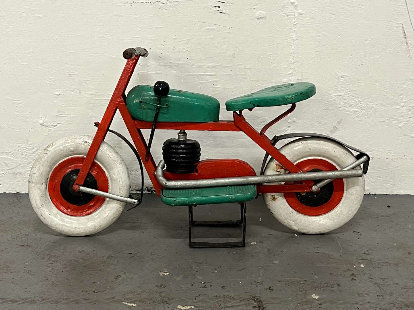 <p>Wooden Made Childs Model Motorbike</p>