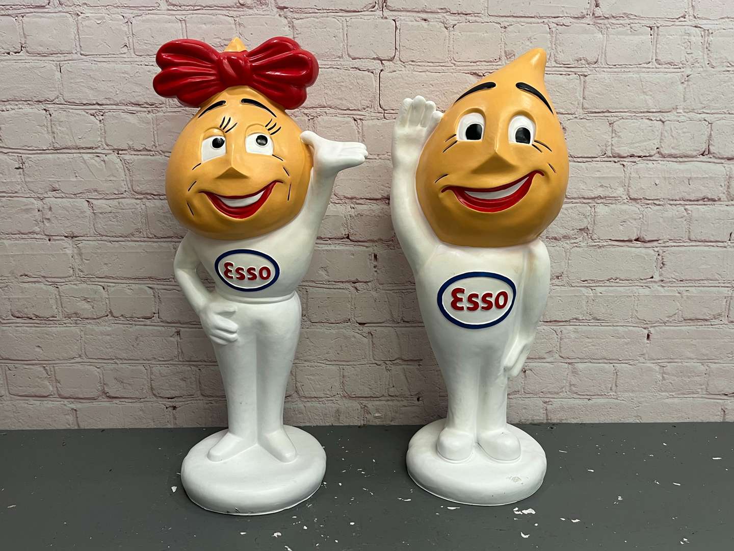 <p>Mr and Mrs Drip Large Fibreglass Display Figures</p>