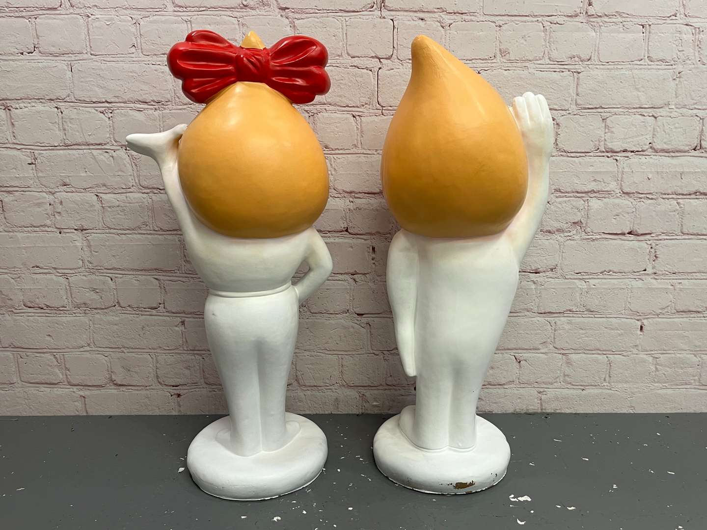 <p>Mr and Mrs Drip Large Fibreglass Display Figures</p>