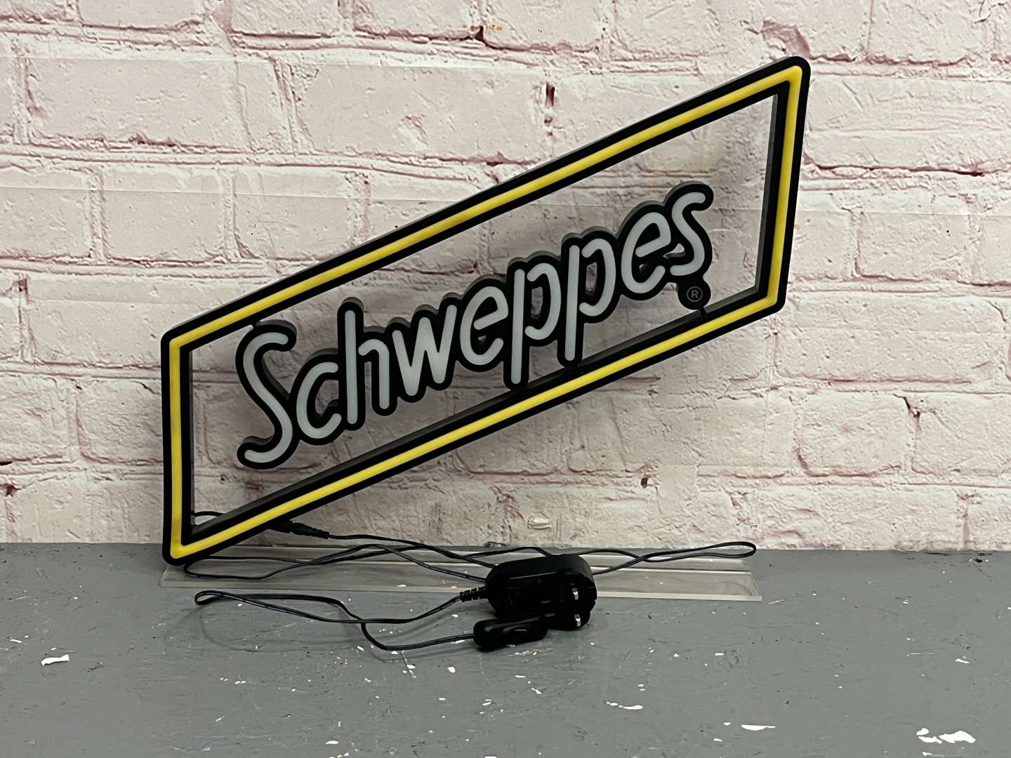 <p>Schweppes Modern Neon Sign</p>
