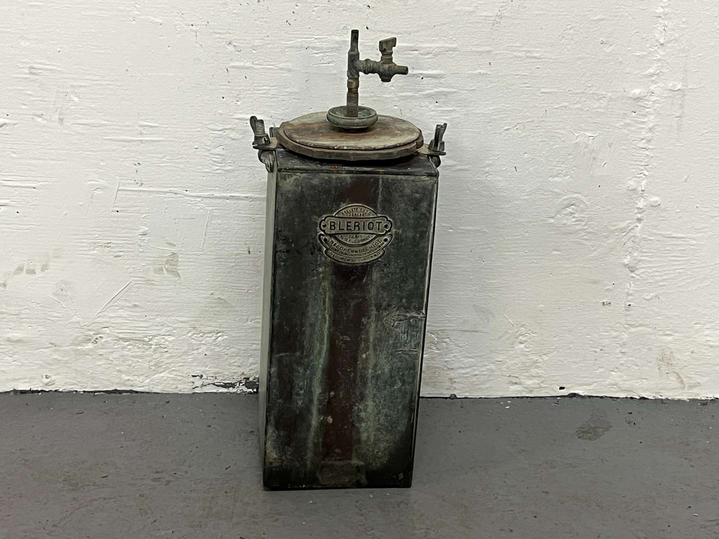 <p>Louis Bleriot c1900's Acetylene Generator For a Headlamp</p>