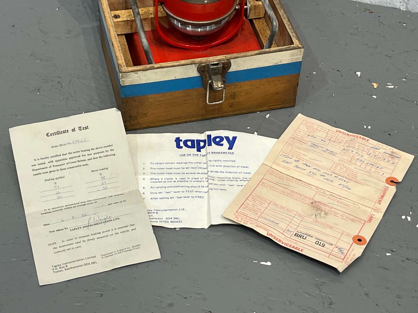 <p>Tapley Brake Meter Boxed</p>
