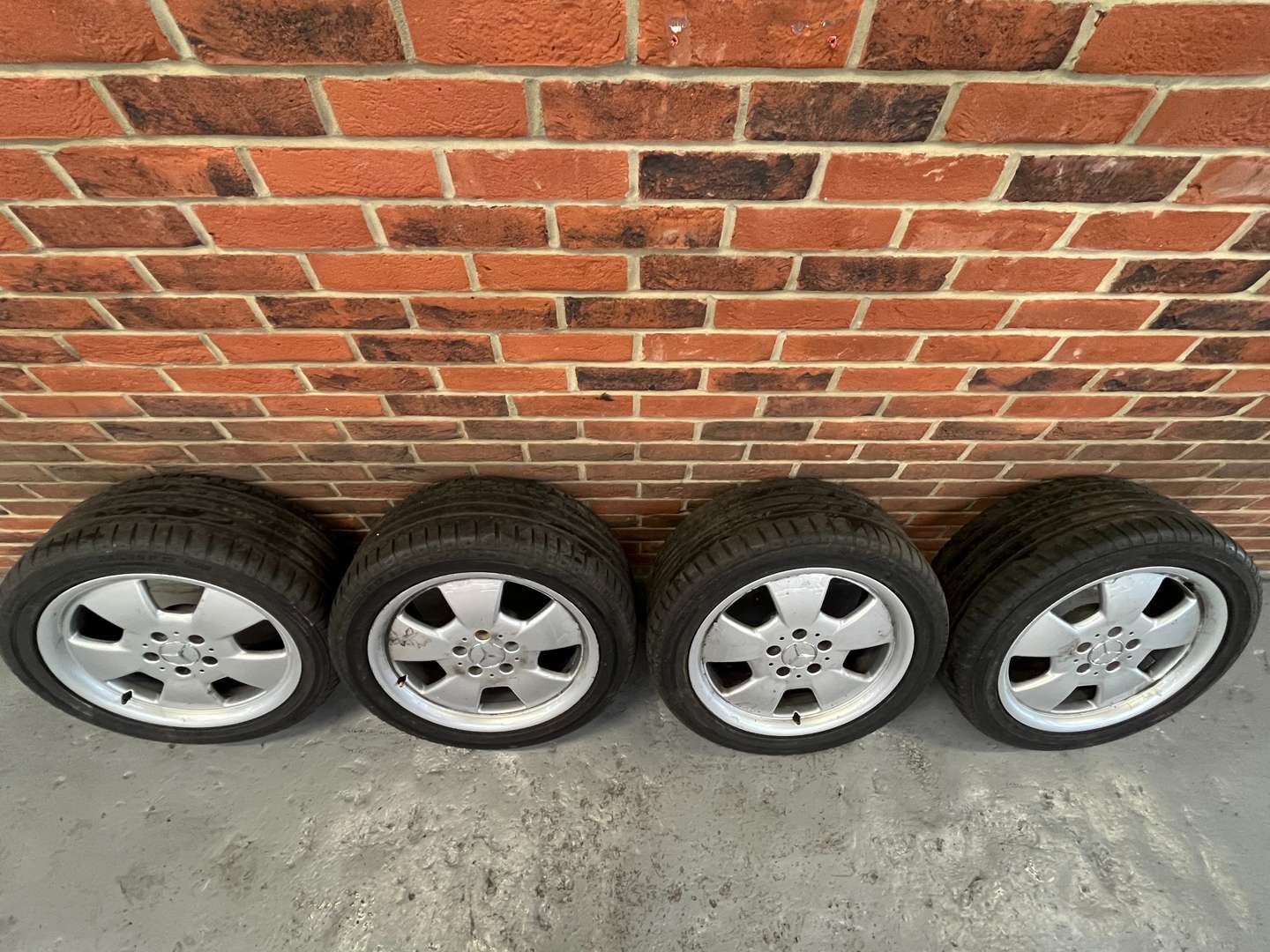 <p>Set of Four Mercedes SL Wheels&nbsp;</p>