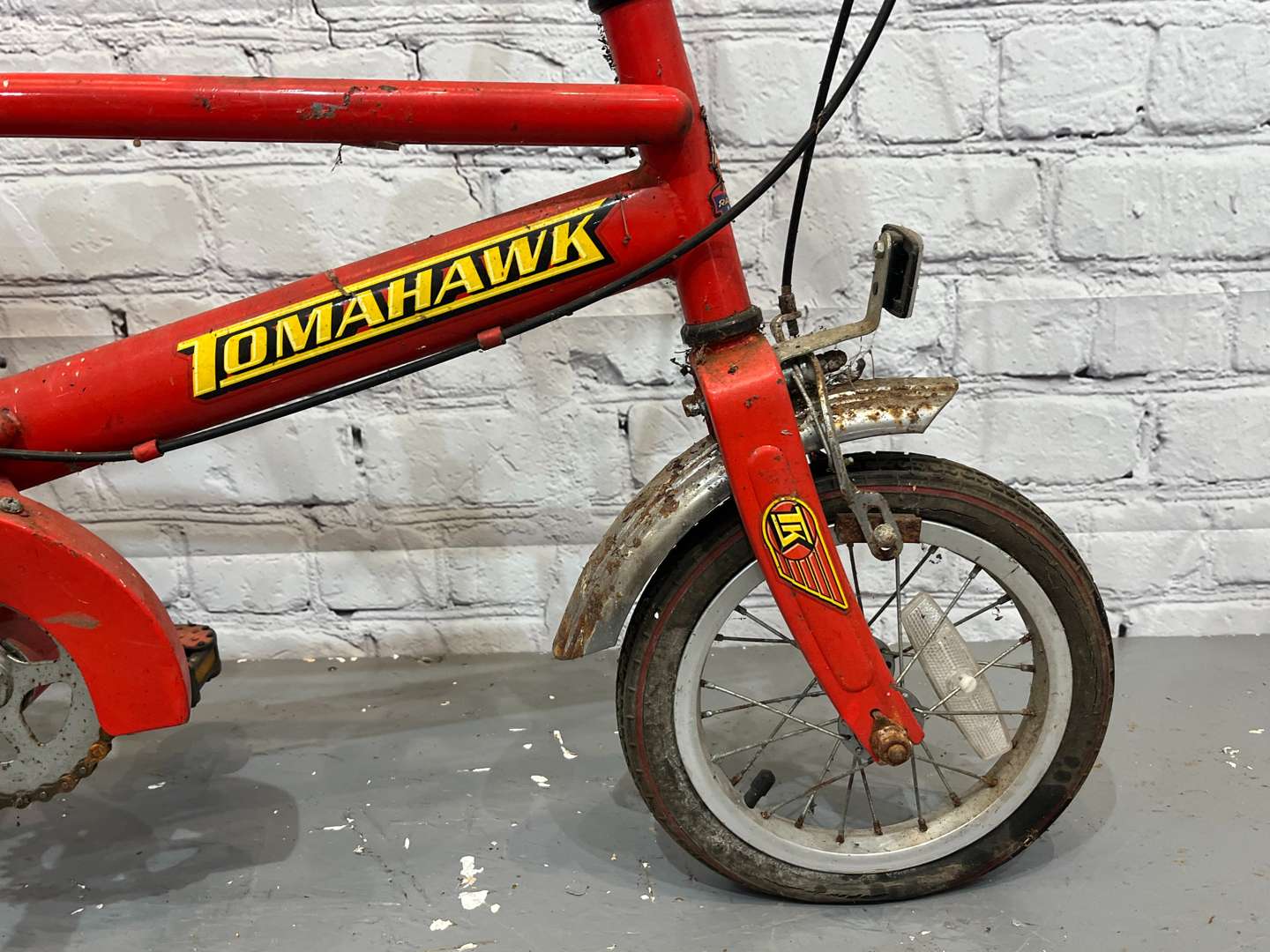 <p>Raleigh Tomahawk Childs Bicycle</p>