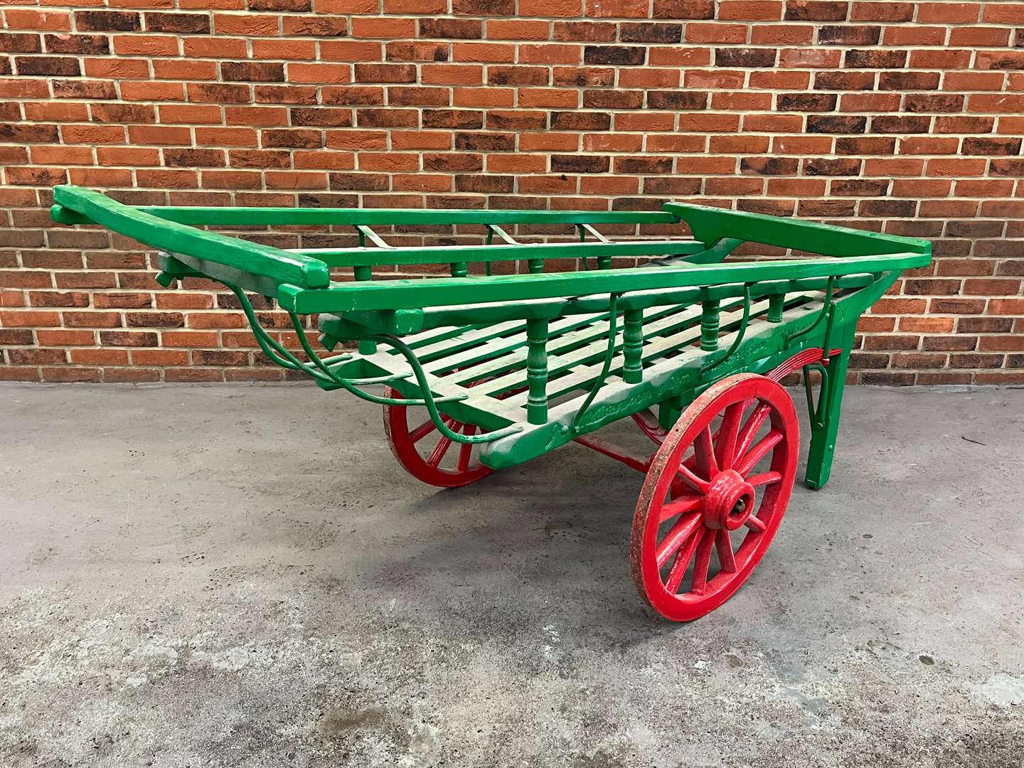 <p>Circa 1900's Single Axle Costermongers Cart</p>