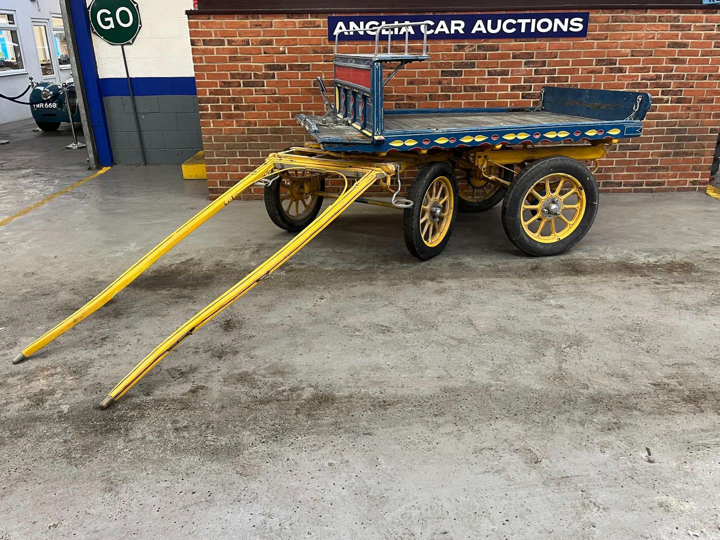 <p>Twin Axle Wooden London Trade Trolley&nbsp;</p>