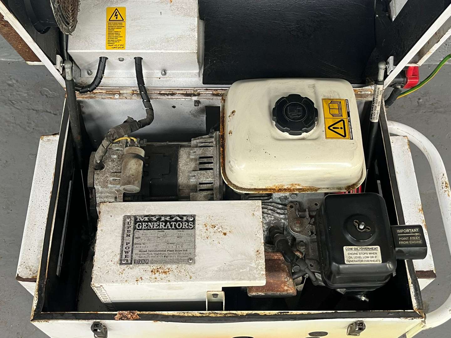 <p>Millennigen 2000 Petrol Generator&nbsp;</p>