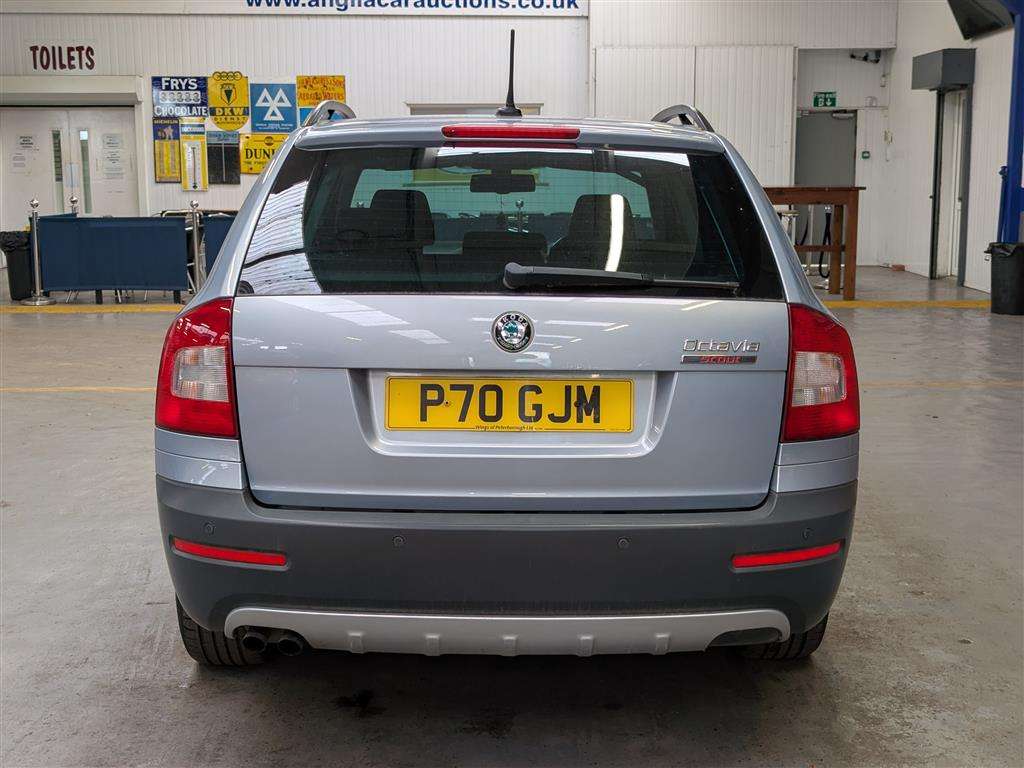 <p>2011 SKODA OCTAVIA SCOUT TDI CR S-A</p>