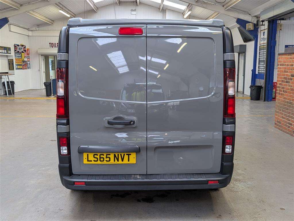 <p>2015 VAUXHALL VIVARO 2700 CDTI CAMPERVAN&nbsp;</p>