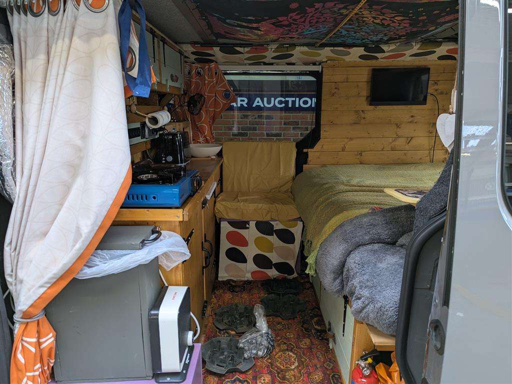 <p>2015 VAUXHALL VIVARO 2700 CDTI CAMPERVAN&nbsp;</p>