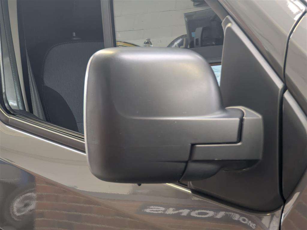 <p>2015 VAUXHALL VIVARO 2700 CDTI CAMPERVAN&nbsp;</p>