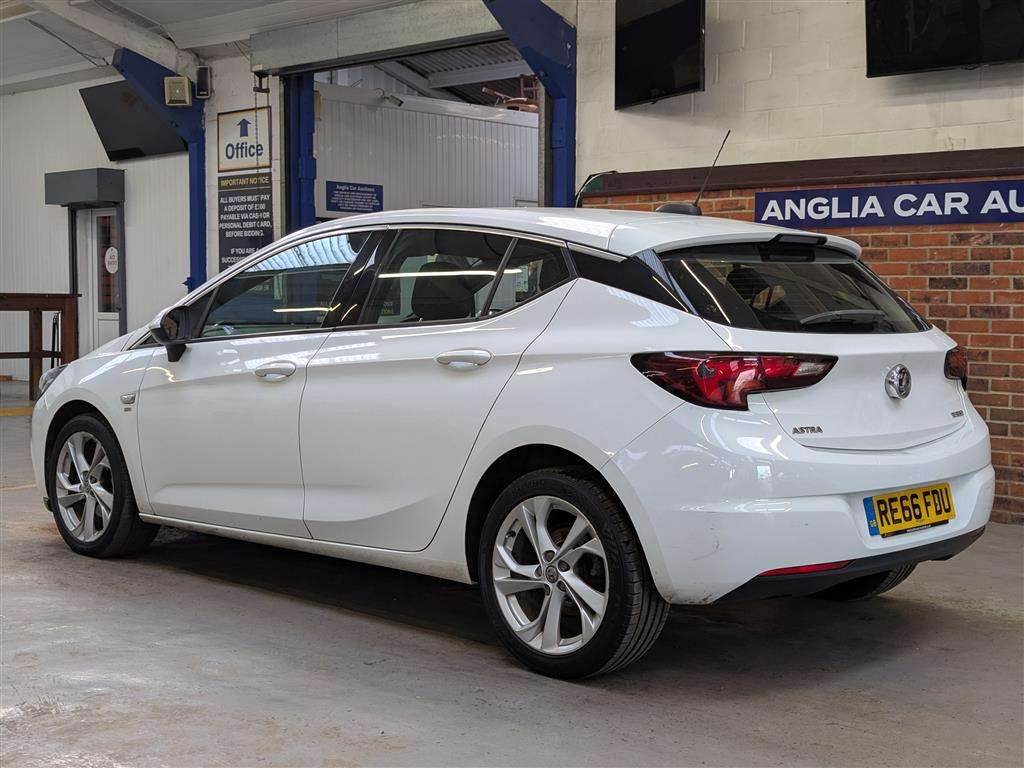 <p>2016 VAUXHALL ASTRA SRI TURBO</p>