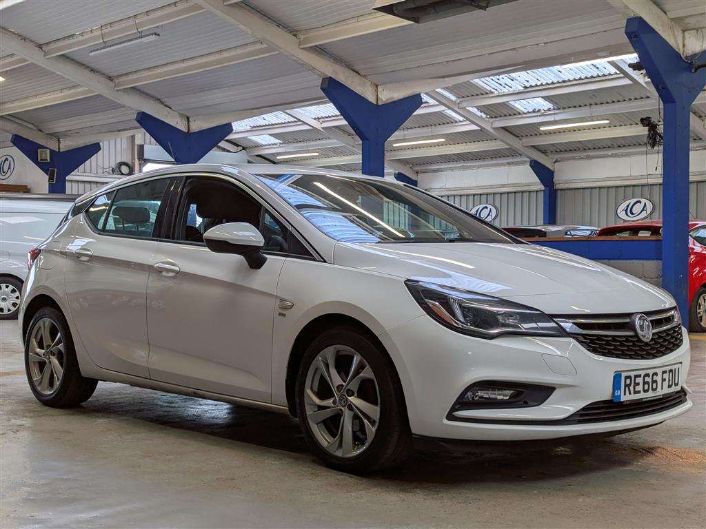 <p>2016 VAUXHALL ASTRA SRI TURBO</p>