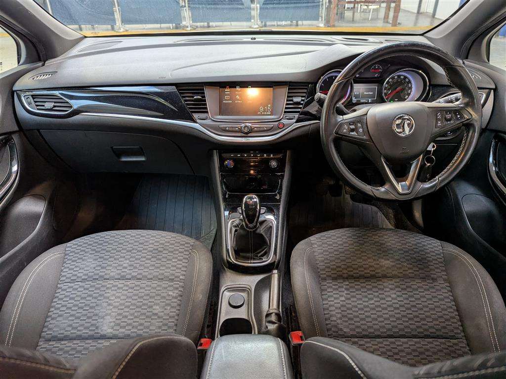 <p>2016 VAUXHALL ASTRA SRI TURBO</p>