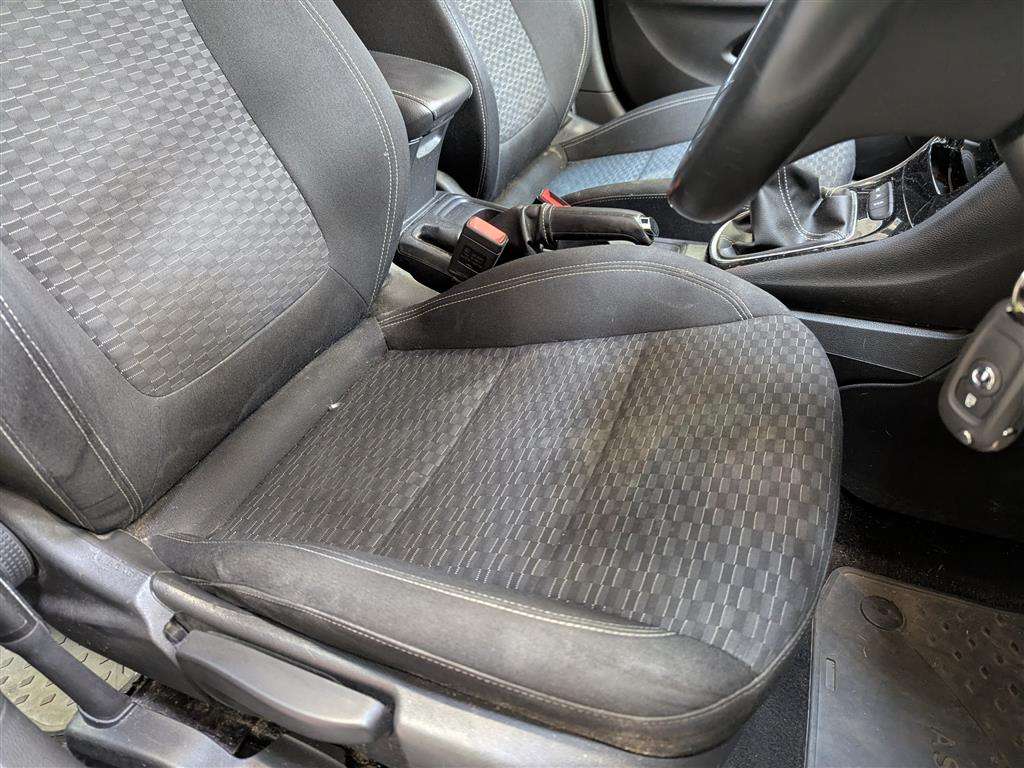 <p>2016 VAUXHALL ASTRA SRI TURBO</p>