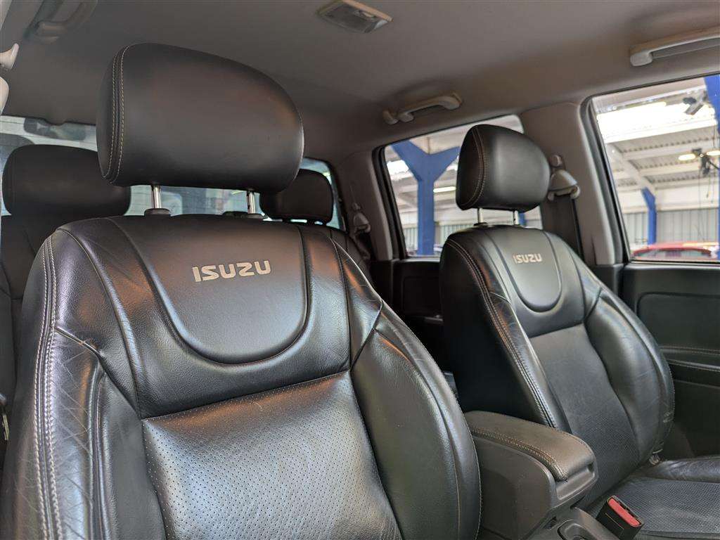 <p>2010 ISUZU TF RODEO DENVER MAX D/C A</p>