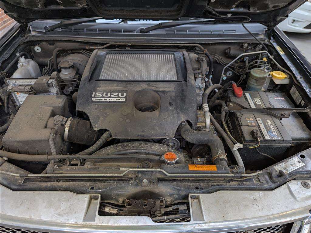 <p>2010 ISUZU TF RODEO DENVER MAX D/C A</p>