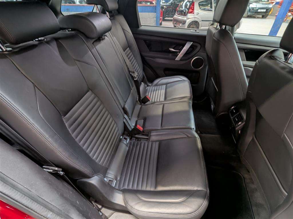 <p>2021 LAND ROVER DISCOVERY SPORT S D MHEV</p>