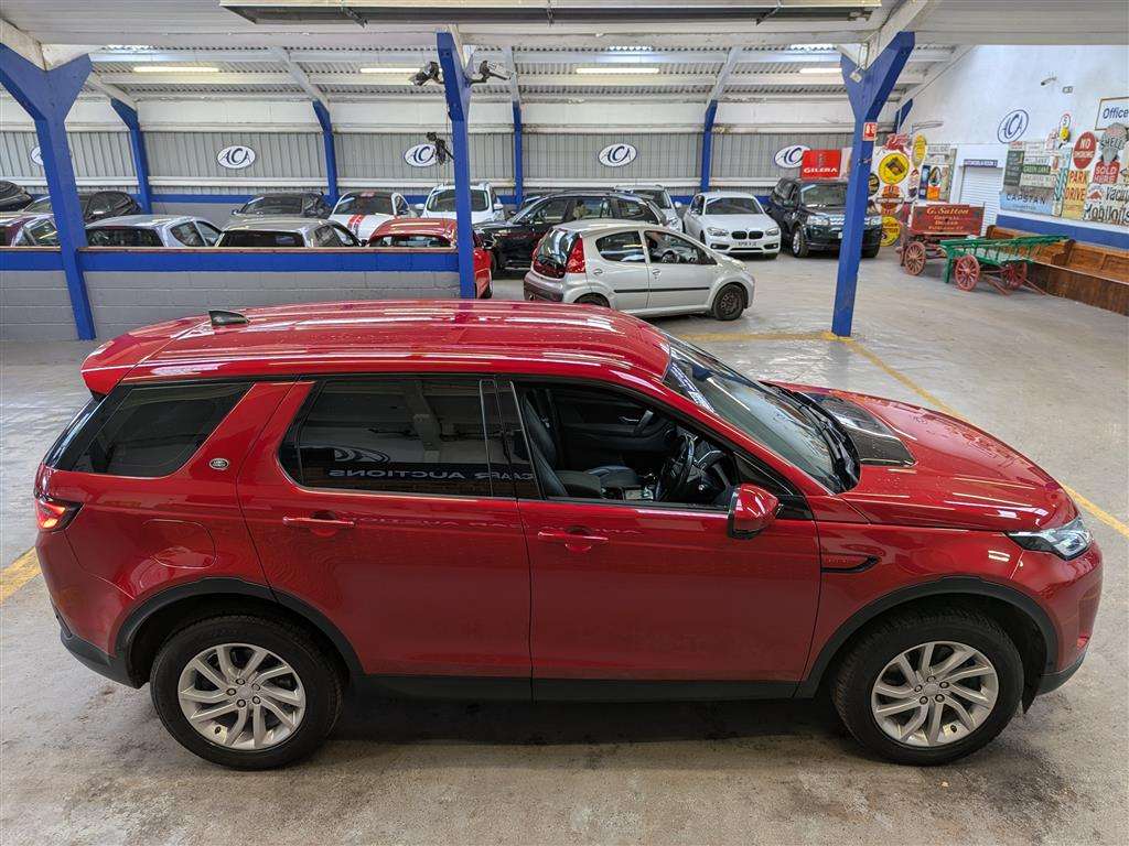 <p>2021 LAND ROVER DISCOVERY SPORT S D MHEV</p>