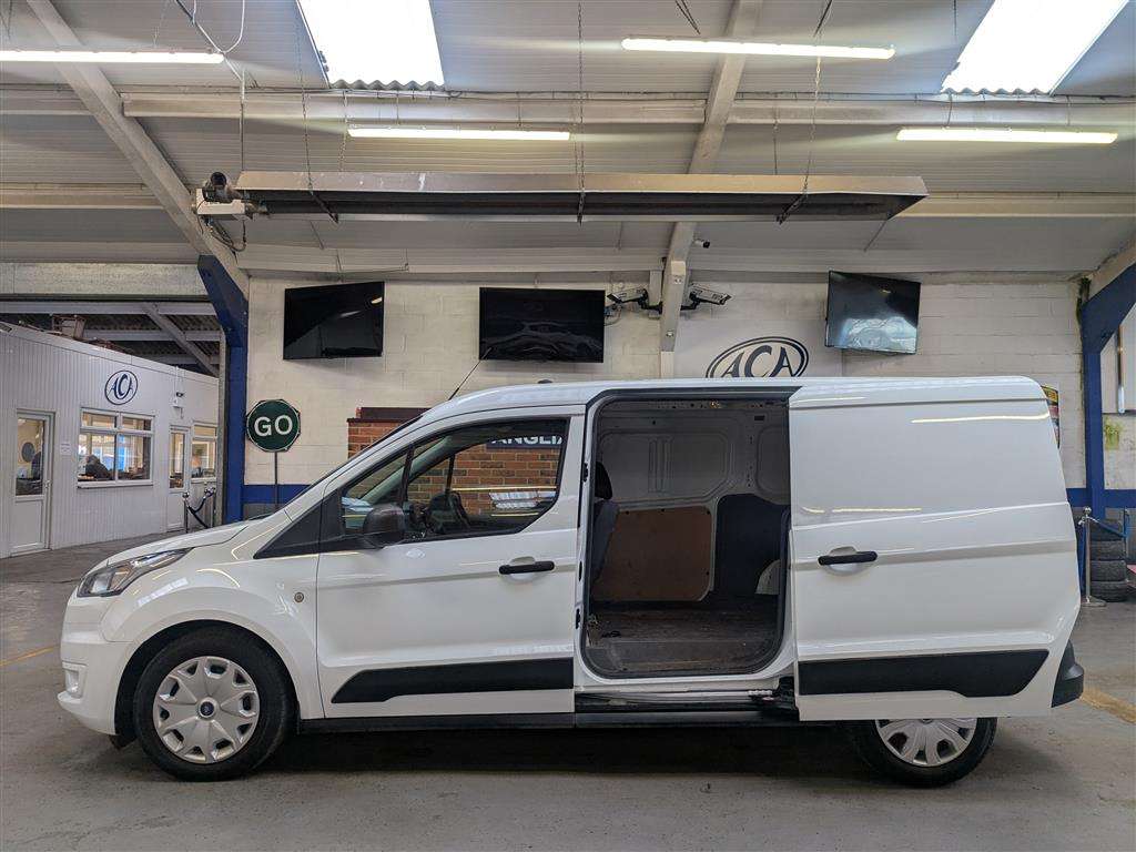 <p>2019 FORD TRANSIT CONNECT 210 TREND</p>