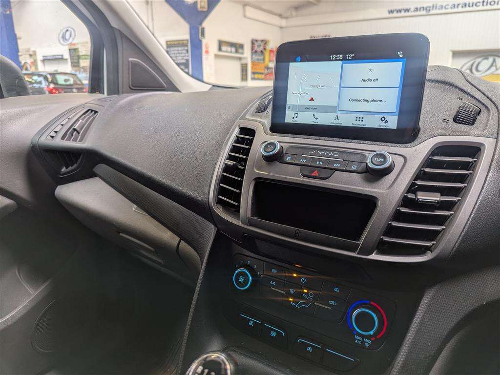 <p>2019 FORD TRANSIT CONNECT 210 TREND</p>