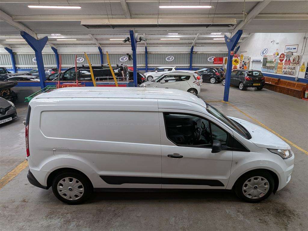 <p>2019 FORD TRANSIT CONNECT 210 TREND</p>