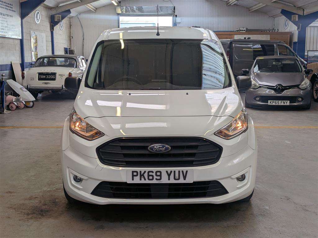 <p>2019 FORD TRANSIT CONNECT 210 TREND</p>
