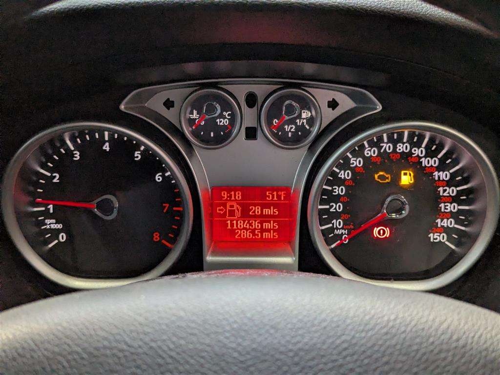 <p>2010 FORD FOCUS ZETEC 125</p>