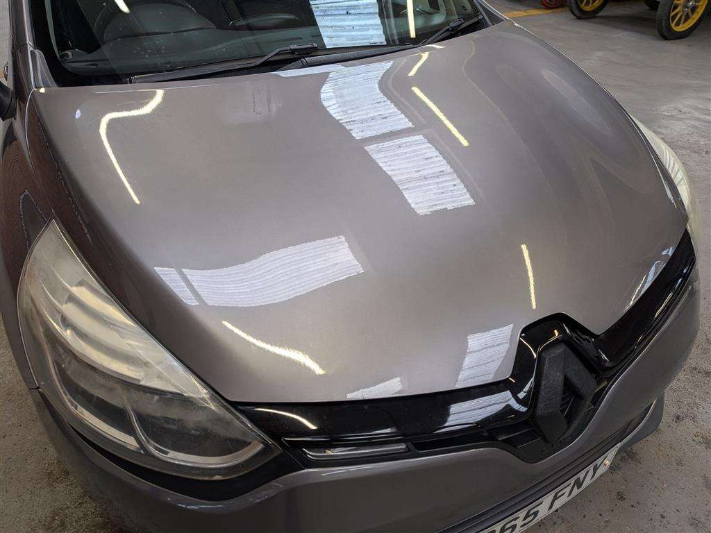 <p>2015 RENAULT CLIO DYNAMIQUE NAV 16V</p>