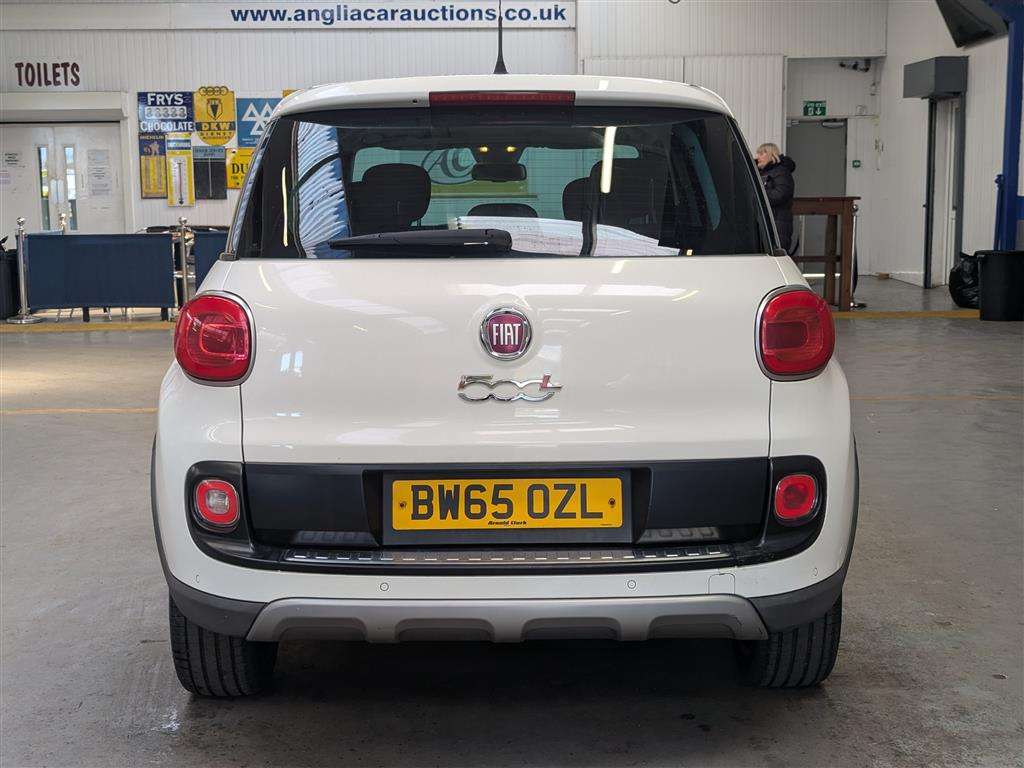 <p>2016 FIAT 500L TREKKING MULTIJET S-</p>