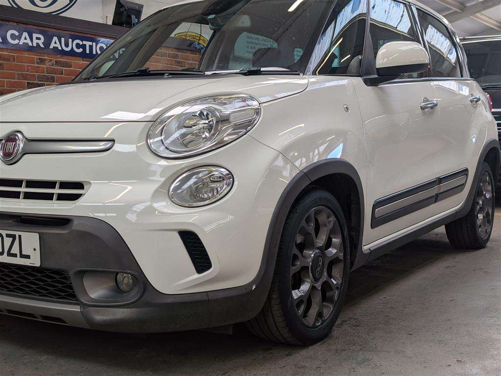<p>2016 FIAT 500L TREKKING MULTIJET S-</p>