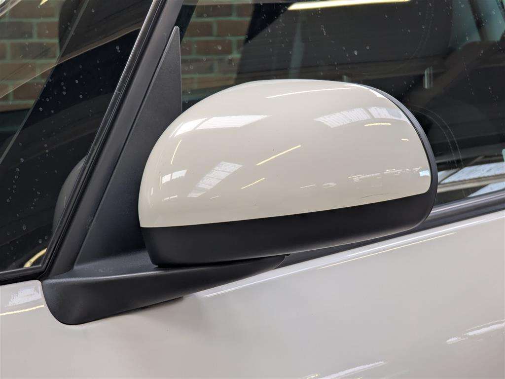 <p>2016 FIAT 500L TREKKING MULTIJET S-</p>