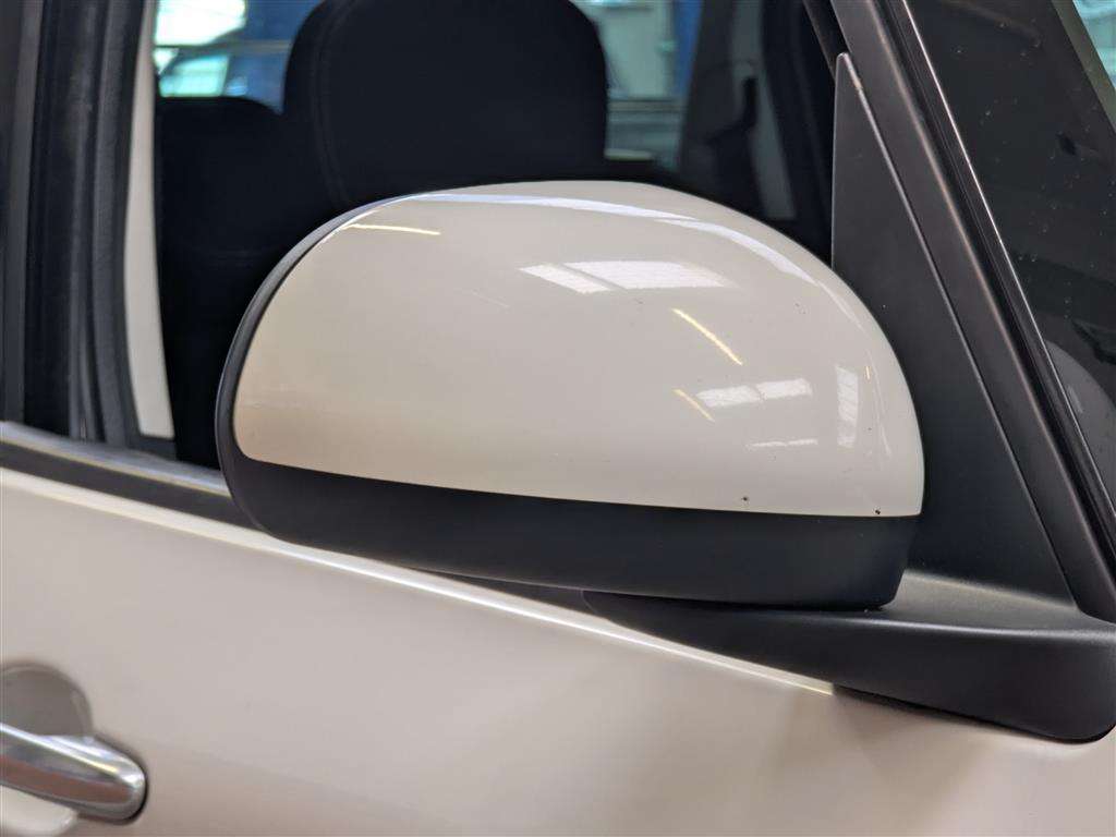 <p>2016 FIAT 500L TREKKING MULTIJET S-</p>