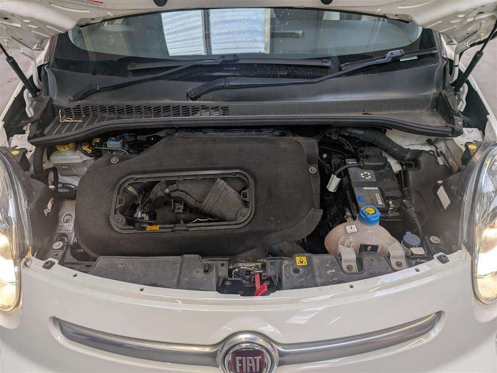 <p>2016 FIAT 500L TREKKING MULTIJET S-</p>