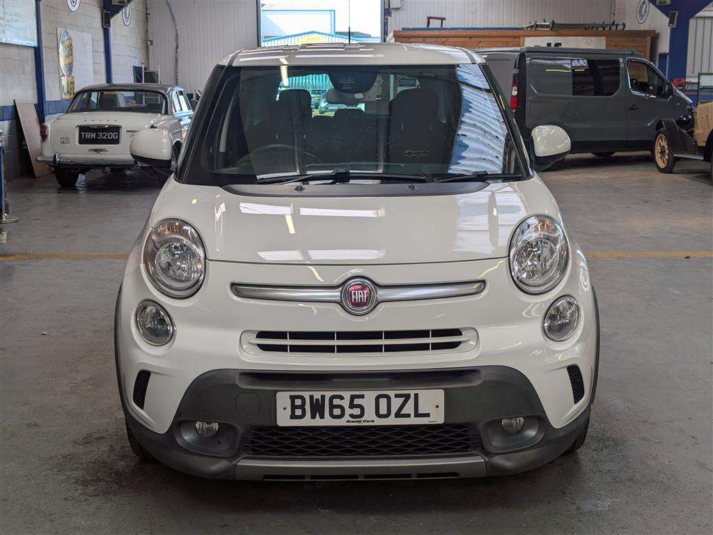 <p>2016 FIAT 500L TREKKING MULTIJET S-</p>