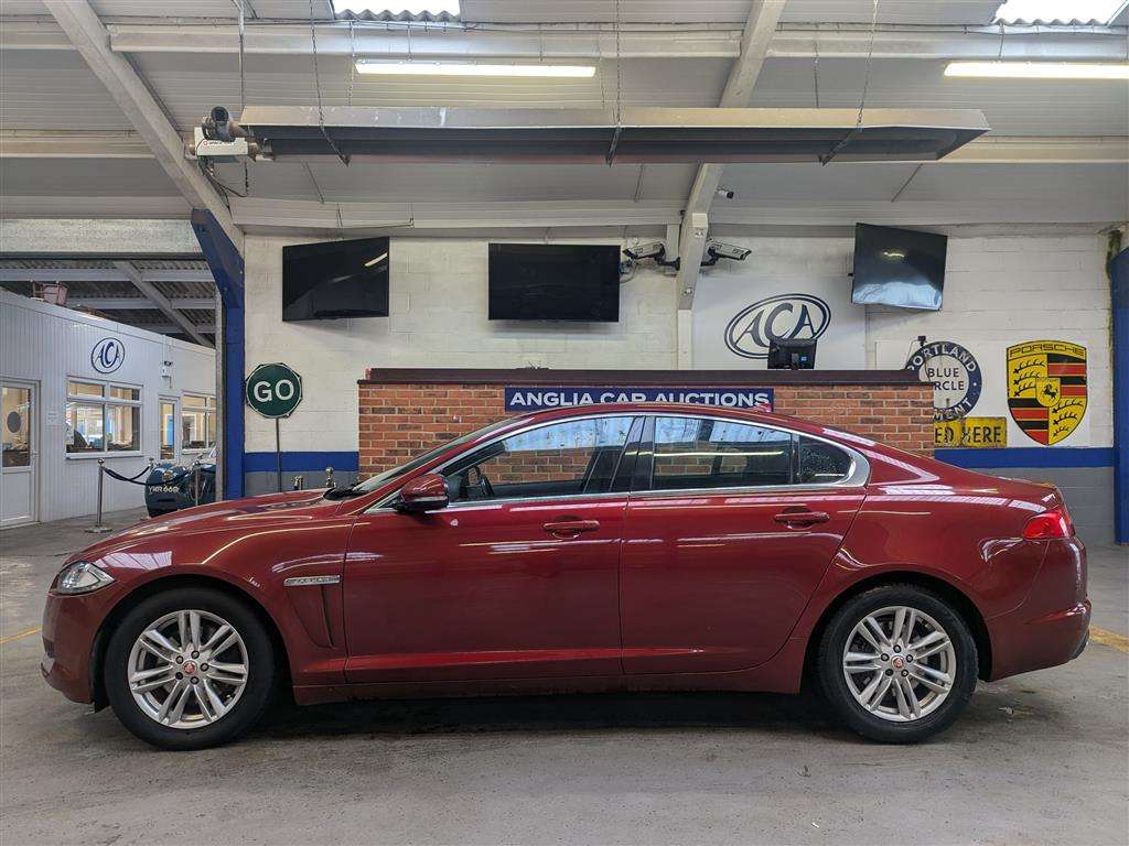 <p>2014 JAGUAR XF LUXURY V6 D AUTO</p>