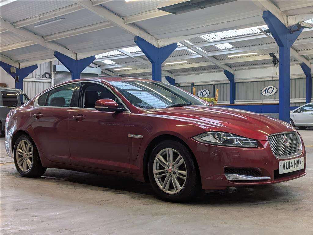 <p>2014 JAGUAR XF LUXURY V6 D AUTO</p>