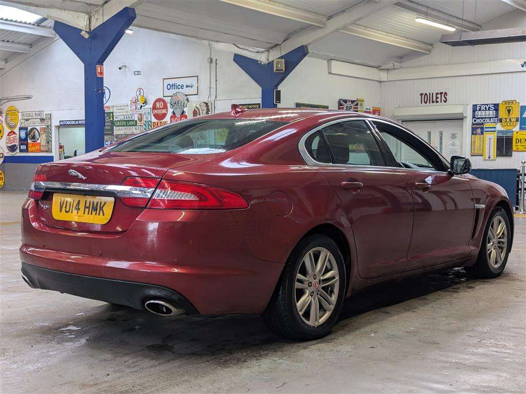 <p>2014 JAGUAR XF LUXURY V6 D AUTO</p>