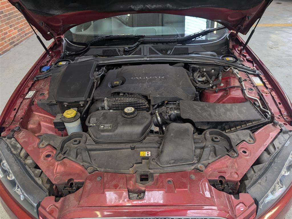 <p>2014 JAGUAR XF LUXURY V6 D AUTO</p>