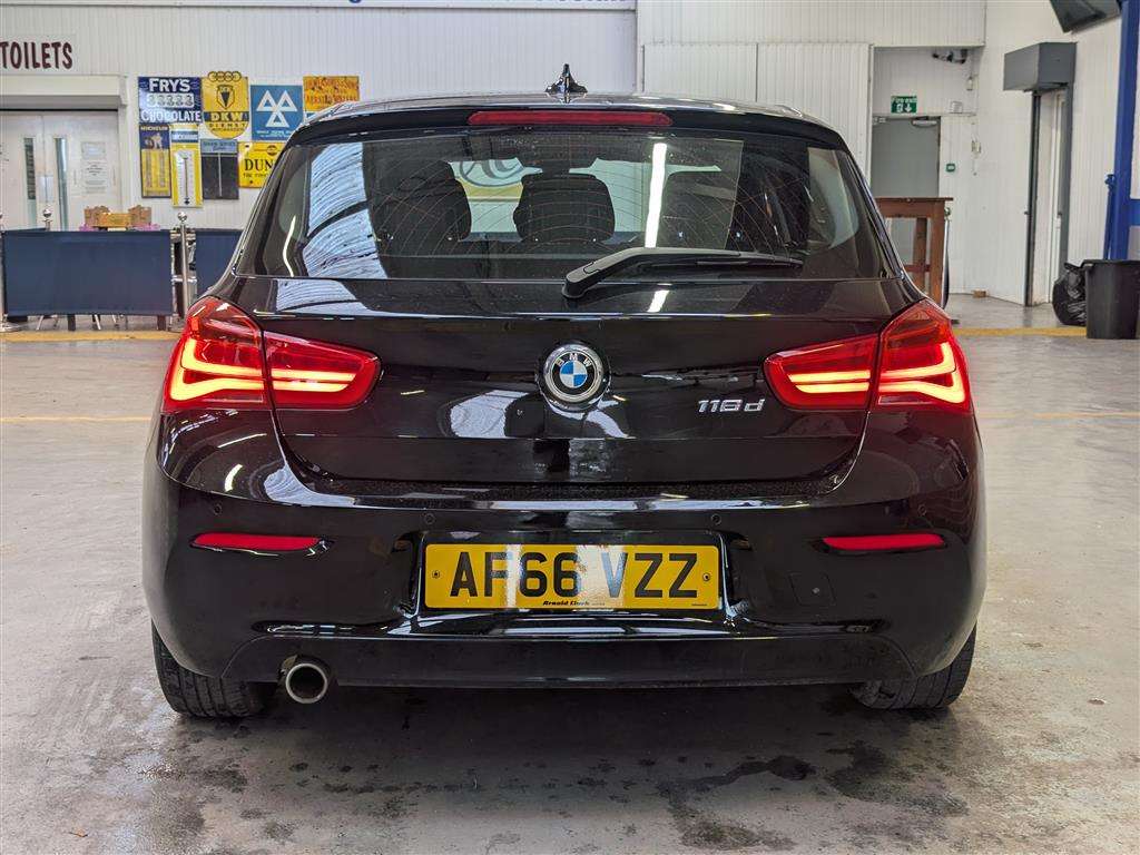 <p>2017 BMW 116D ED PLUS</p>