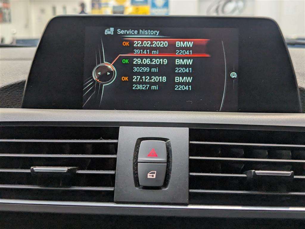 <p>2017 BMW 116D ED PLUS</p>