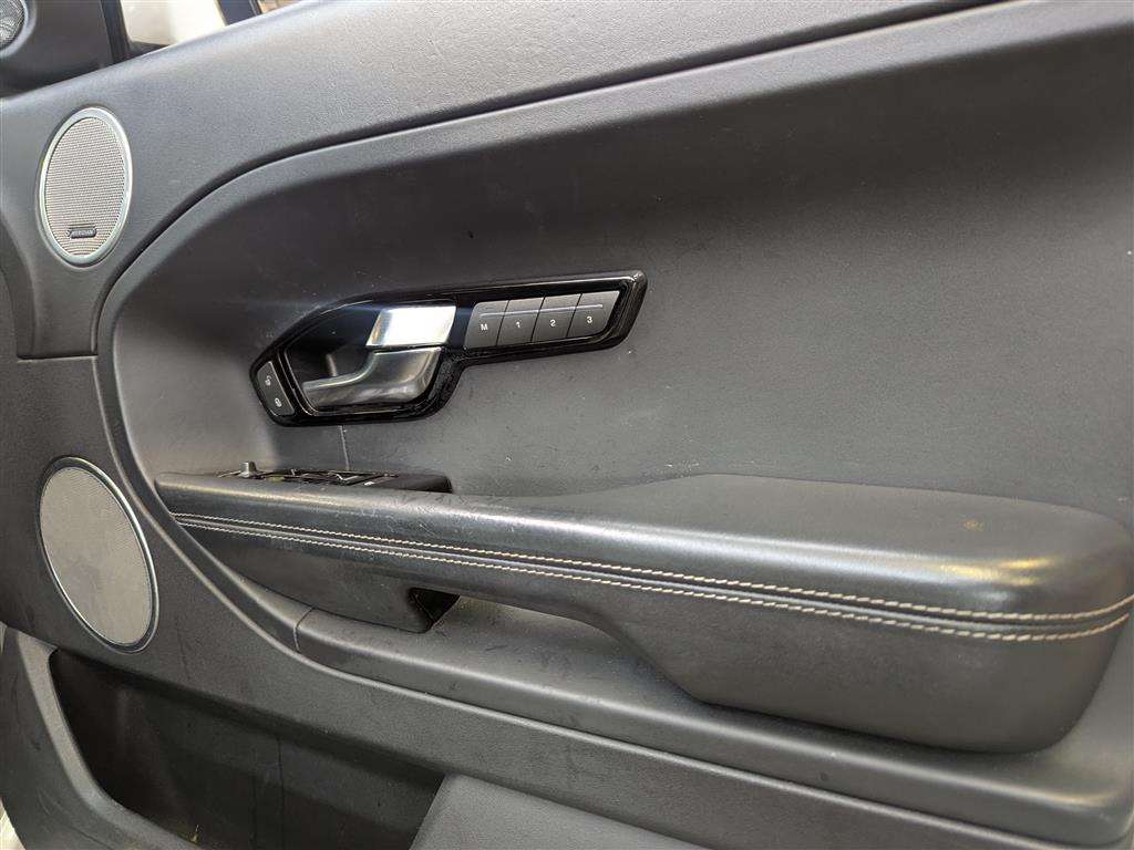 <p>2012 LAND ROVER RANGE ROVER EVOQUE PR-LUX</p>