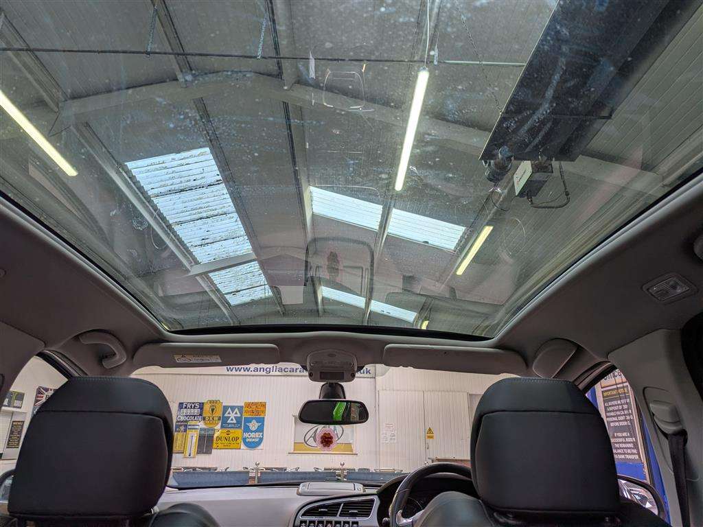 <p>2014 PEUGEOT 3008 ALLURE HDI</p>