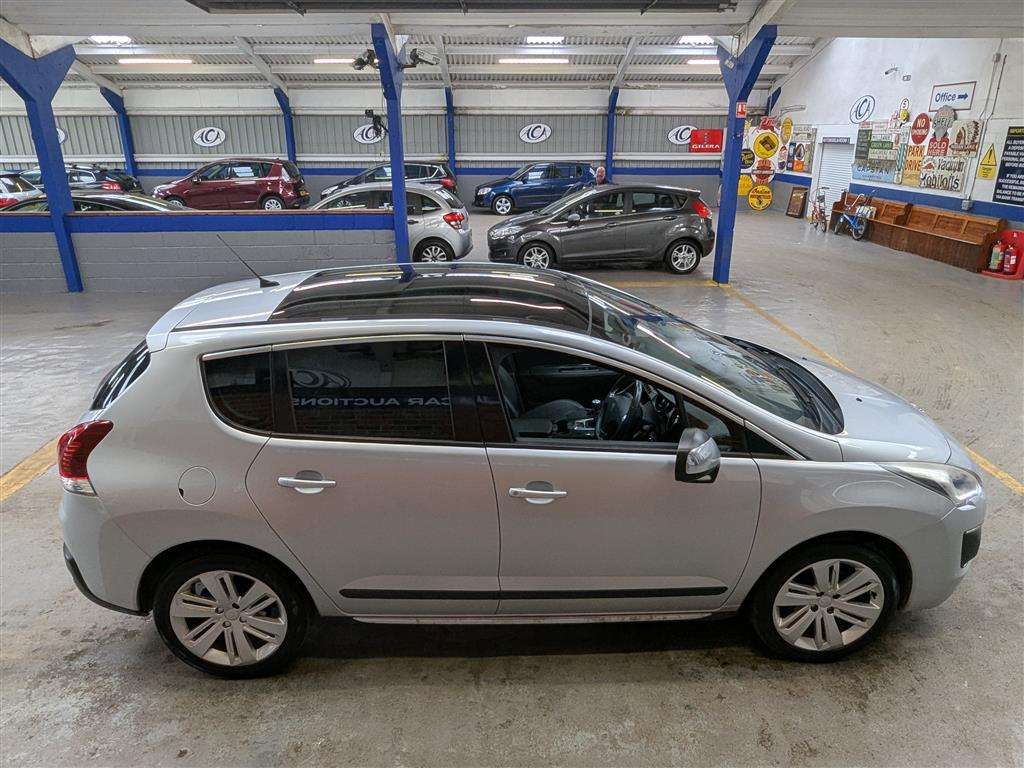 <p>2014 PEUGEOT 3008 ALLURE HDI</p>