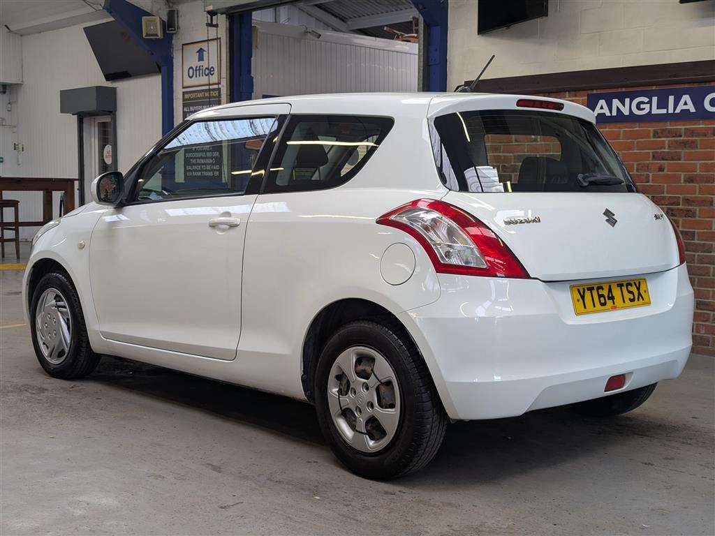 <p>2014 SUZUKI SWIFT SZ2</p>