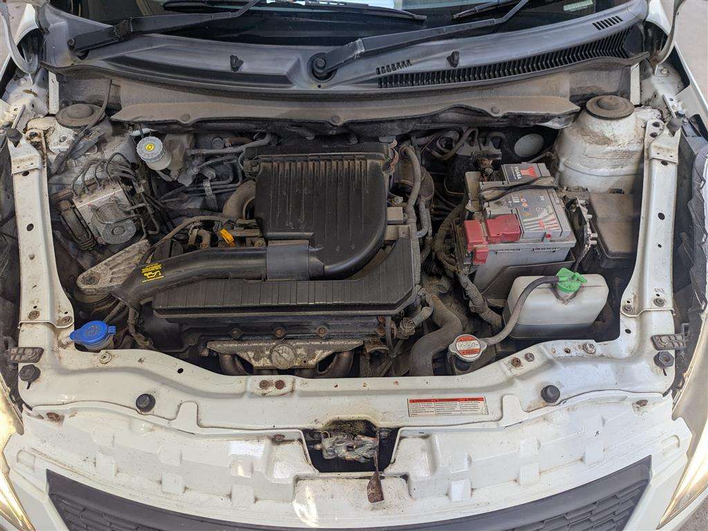 <p>2014 SUZUKI SWIFT SZ2</p>