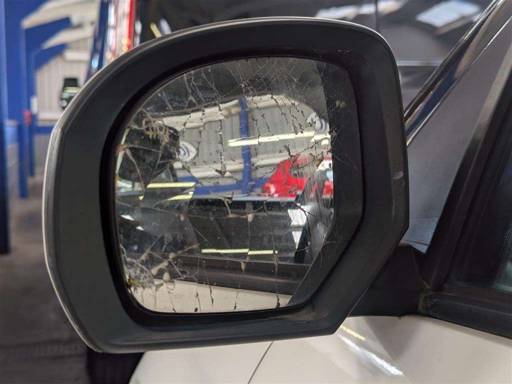 <p>2014 SUZUKI SWIFT SZ2</p>