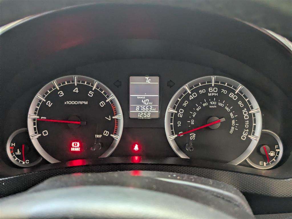 <p>2014 SUZUKI SWIFT SZ2</p>