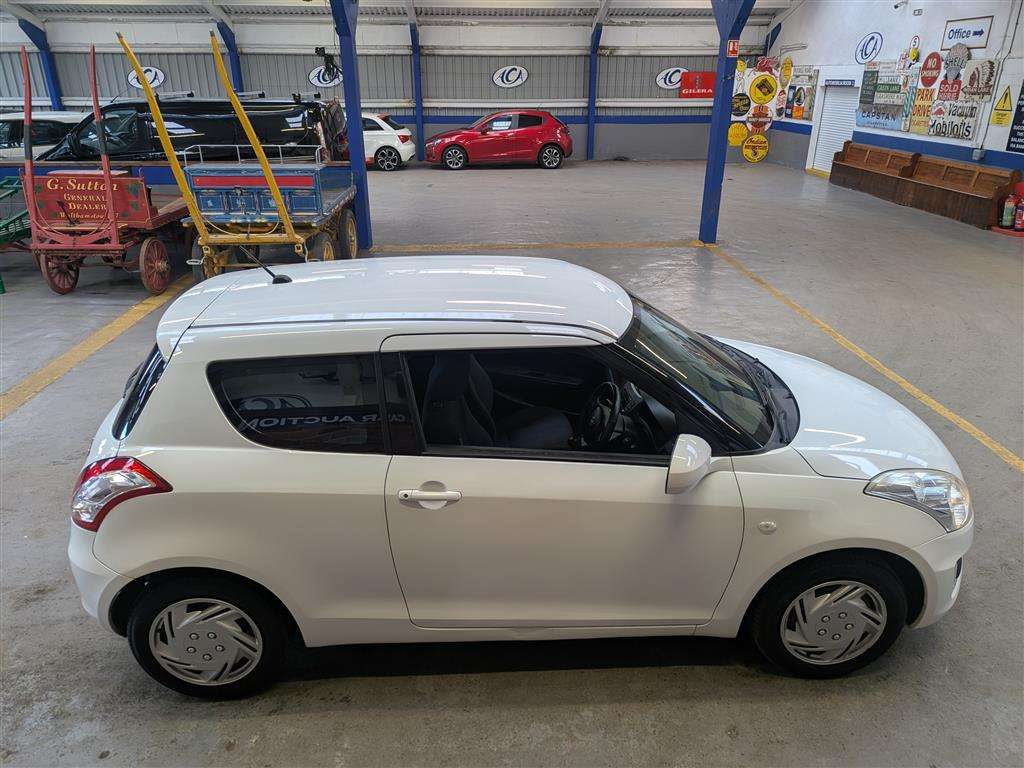 <p>2014 SUZUKI SWIFT SZ2</p>