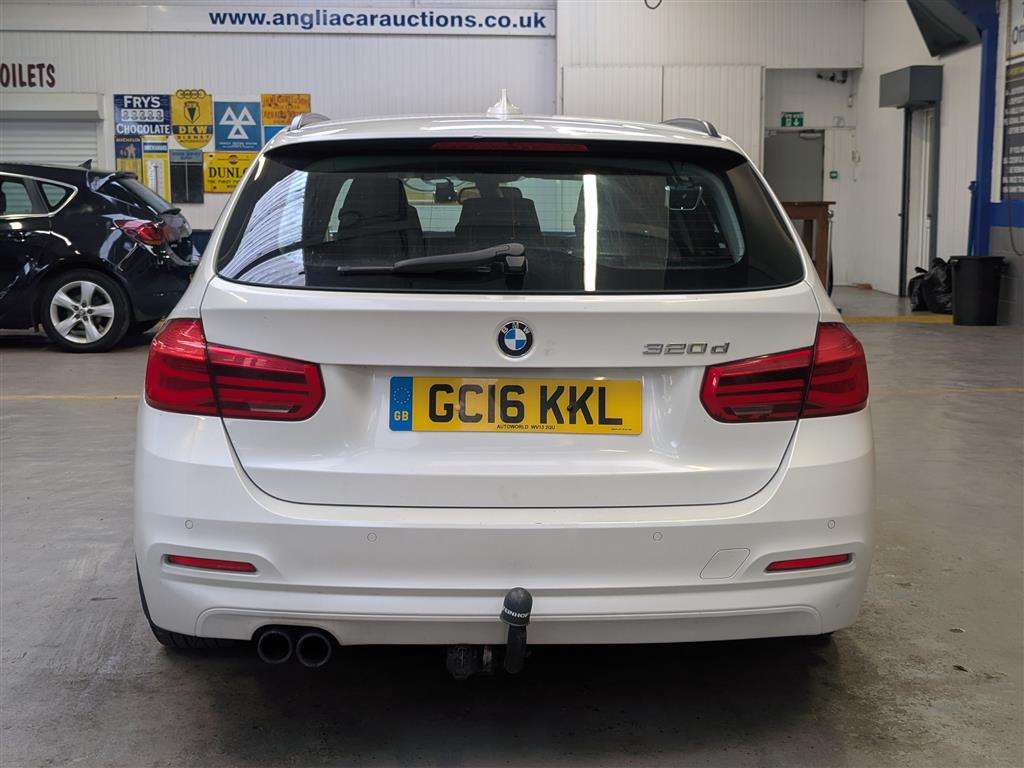 <p>2016 BMW 320D ED PLUS AUTO</p>